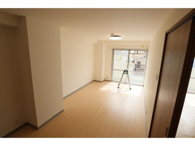  近鉄難波線・奈良線/新大宮駅 徒歩2分 4階 築37年