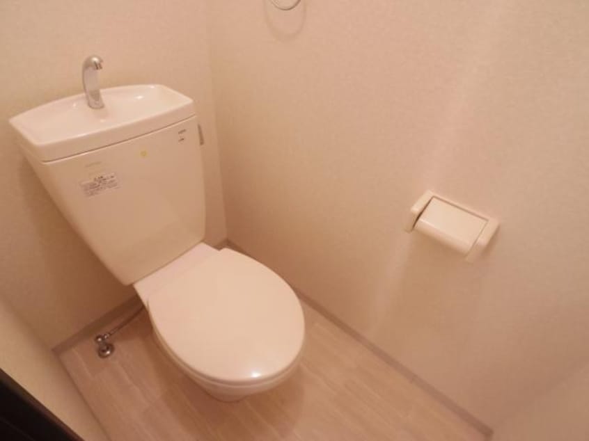  近鉄難波線・奈良線/近鉄奈良駅 バス15分八条町地蔵前下車:停歩3分 1階 築17年