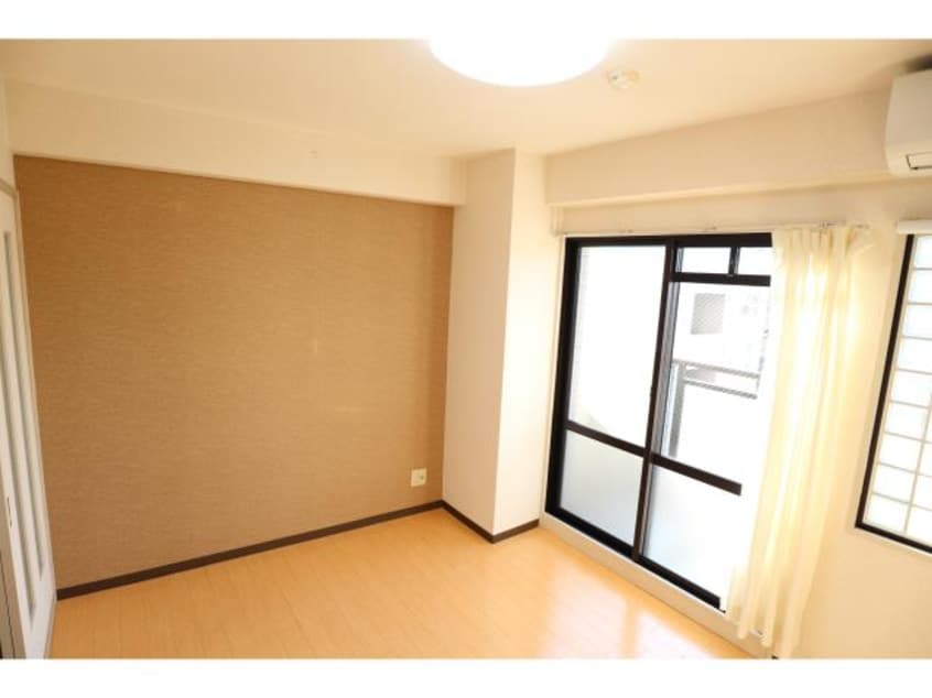  近鉄難波線・奈良線/新大宮駅 徒歩8分 3階 築32年