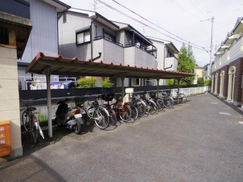  近鉄難波線・奈良線/新大宮駅 徒歩10分 1-2階 築35年