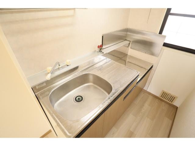  近鉄難波線・奈良線/新大宮駅 徒歩7分 1階 築29年