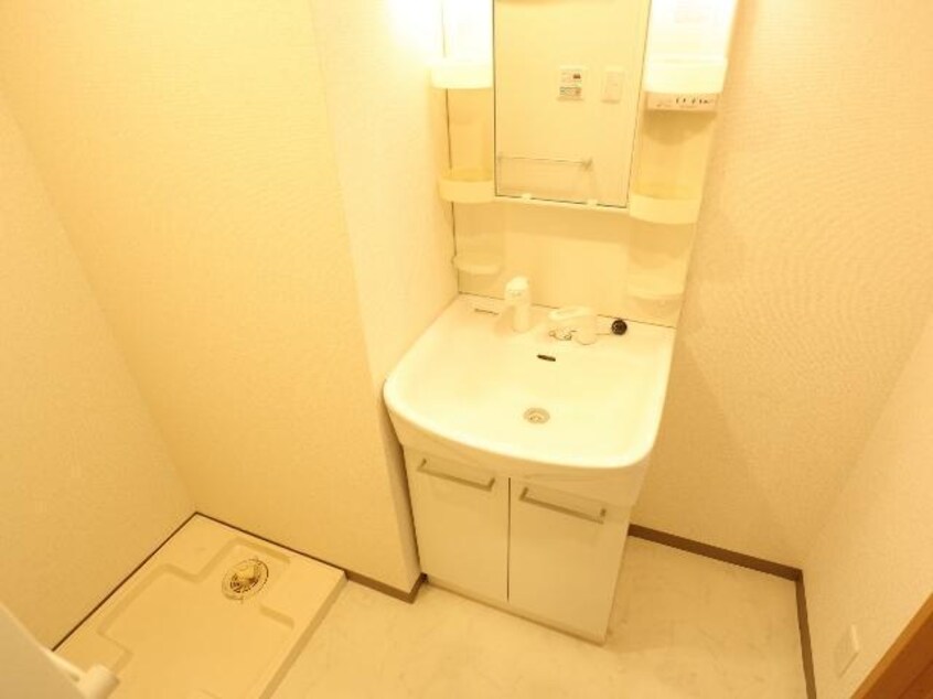  大和路線・関西本線/奈良駅 徒歩11分 2階 築13年