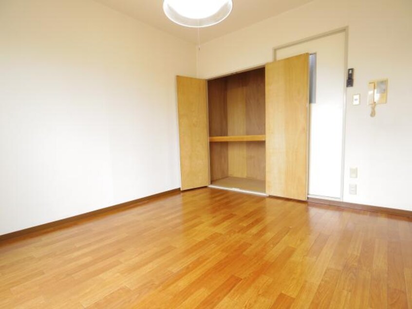  近鉄難波線・奈良線/新大宮駅 徒歩15分 4階 築31年