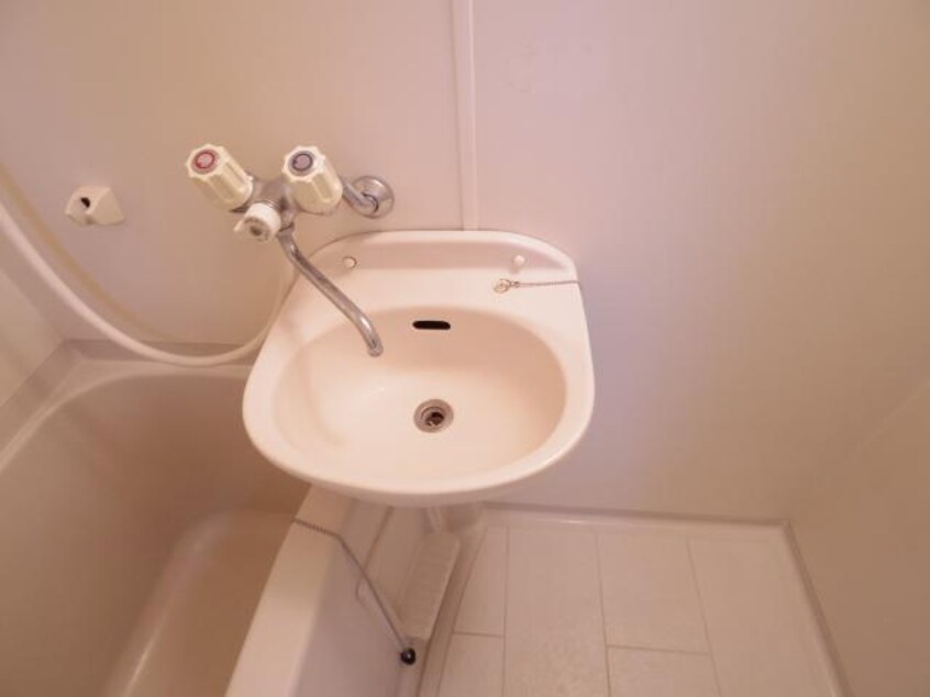  近鉄難波線・奈良線/新大宮駅 徒歩15分 4階 築31年