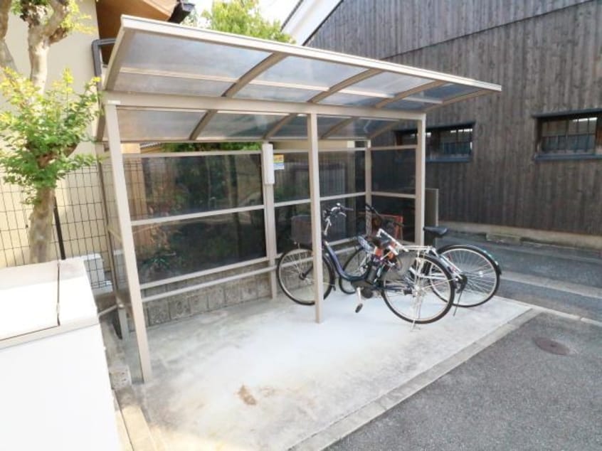  近鉄難波線・奈良線/近鉄奈良駅 徒歩11分 1階 築16年