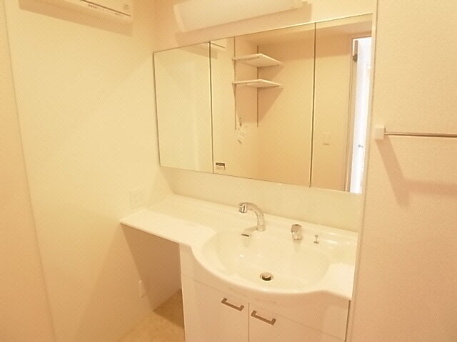  近鉄難波線・奈良線/新大宮駅 徒歩24分 2階 築12年