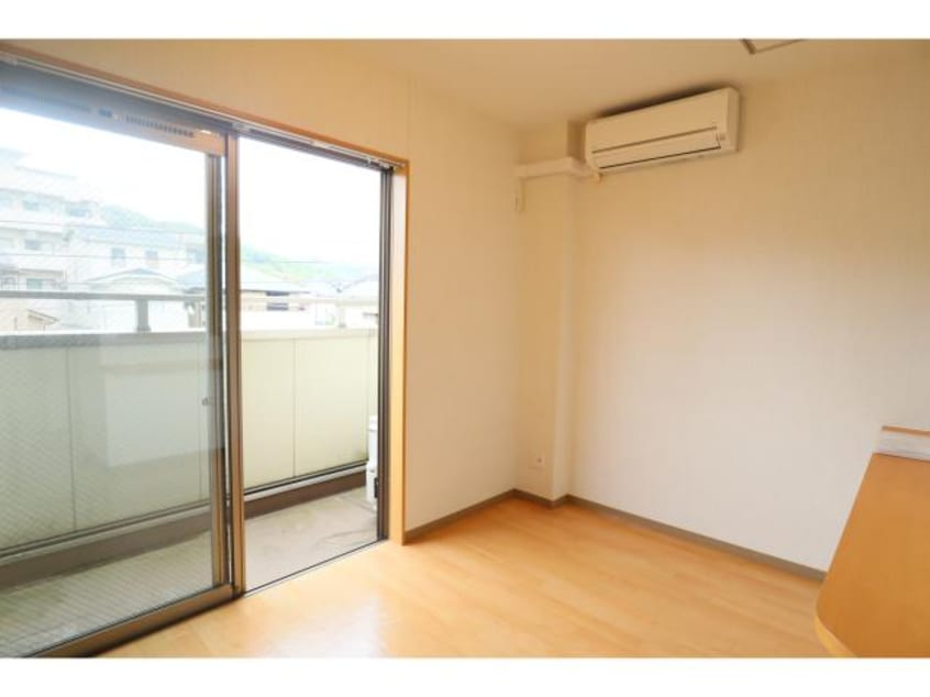  近鉄難波線・奈良線/近鉄奈良駅 バス10分高畑住宅前下車:停歩2分 3階 築11年