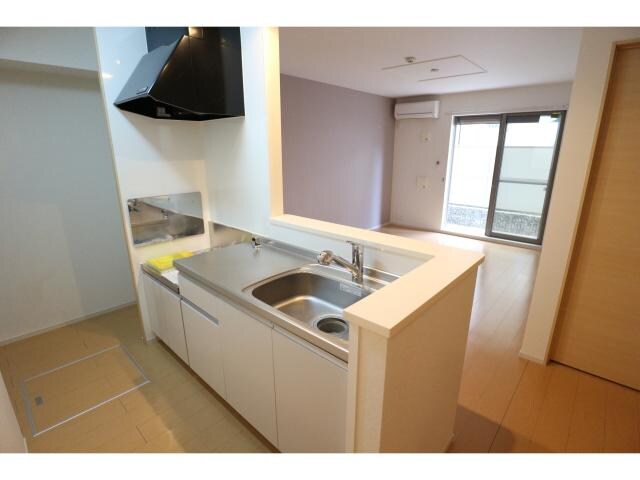  近鉄難波線・奈良線/近鉄奈良駅 バス16分梅美台7丁目下車:停歩6分 1階 築11年