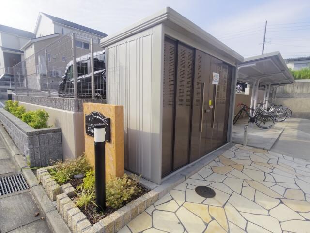  近鉄難波線・奈良線/近鉄奈良駅 バス16分梅美台7丁目下車:停歩6分 1階 築11年