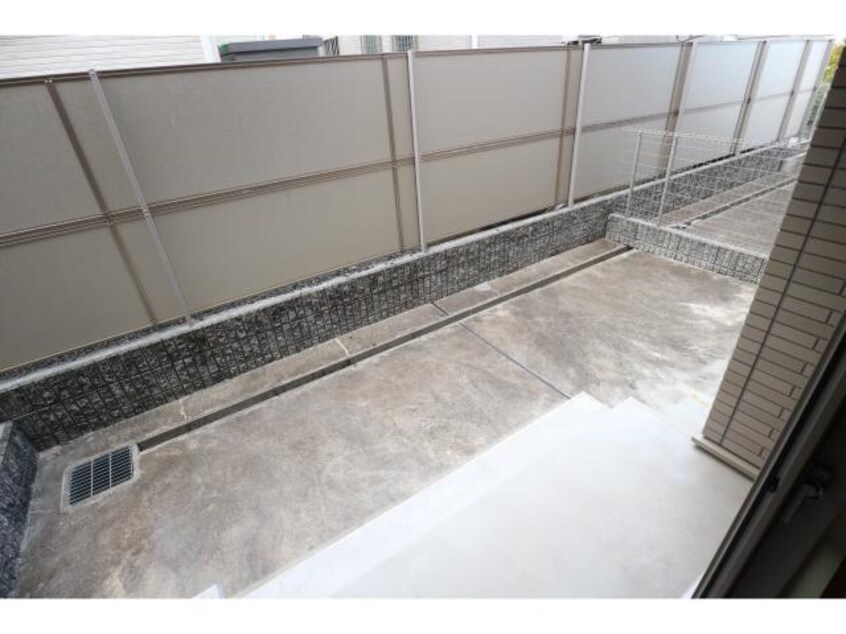  近鉄難波線・奈良線/近鉄奈良駅 バス16分梅美台7丁目下車:停歩6分 1階 築11年