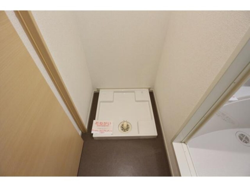  近鉄難波線・奈良線/近鉄奈良駅 バス16分梅美台7丁目下車:停歩6分 1階 築11年