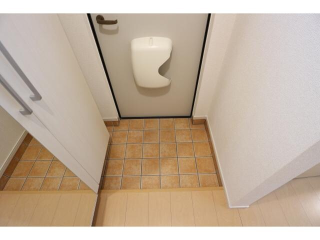  近鉄難波線・奈良線/近鉄奈良駅 バス16分梅美台7丁目下車:停歩6分 1階 築11年