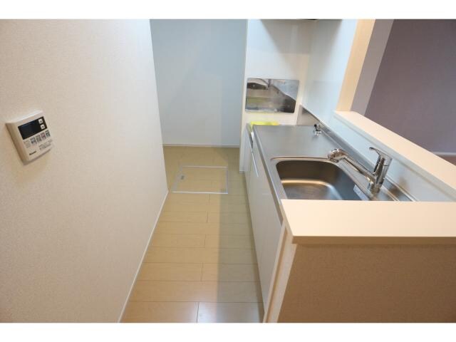  近鉄難波線・奈良線/近鉄奈良駅 バス16分梅美台7丁目下車:停歩6分 1階 築11年