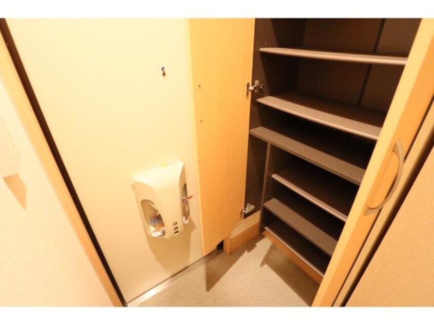  近鉄橿原線/尼ケ辻駅 徒歩11分 2階 築11年