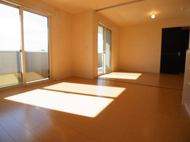  近鉄難波線・奈良線/近鉄奈良駅 バス14分北神殿下車:停歩6分 2階 築11年