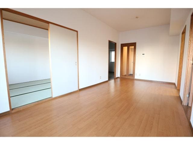  近鉄難波線・奈良線/新大宮駅 徒歩3分 2階 築28年