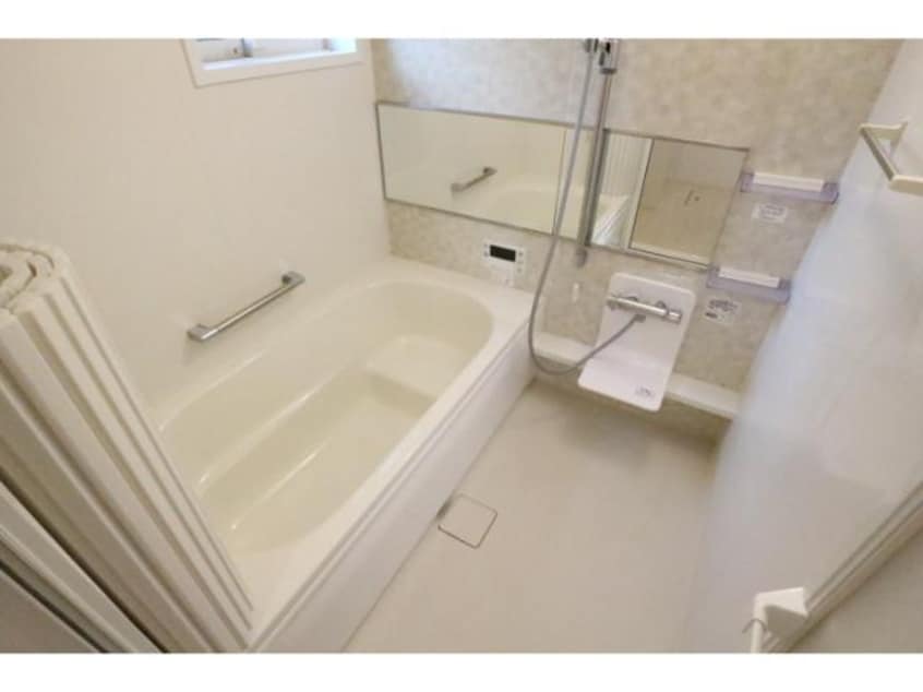  近鉄難波線・奈良線/近鉄奈良駅 徒歩7分 1階 築8年