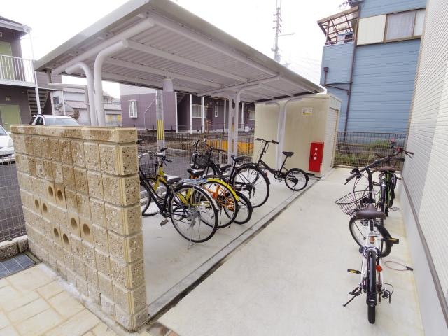  大和路線・関西本線/奈良駅 バス15分大和ハウス下車:停歩9分 2階 築8年