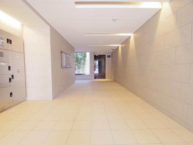  近鉄難波線・奈良線/新大宮駅 徒歩3分 6階 築8年
