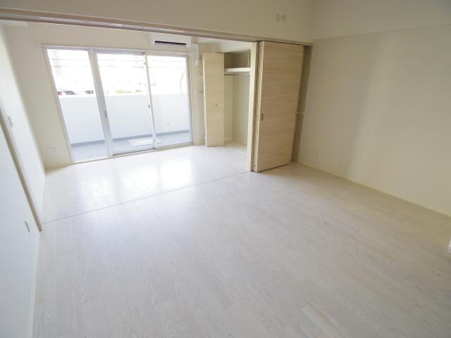  近鉄難波線・奈良線/新大宮駅 徒歩3分 7階 築8年