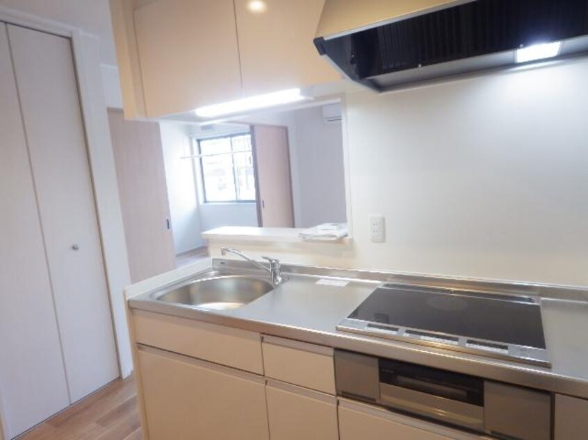  近鉄難波線・奈良線/近鉄奈良駅 バス12分州見台5丁目下車:停歩3分 1階 築8年