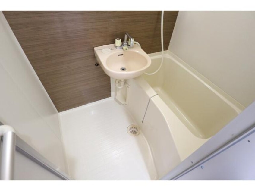  近鉄難波線・奈良線/新大宮駅 徒歩6分 3階 築28年