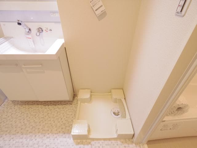  近鉄難波線・奈良線/近鉄奈良駅 徒歩9分 1階 築8年