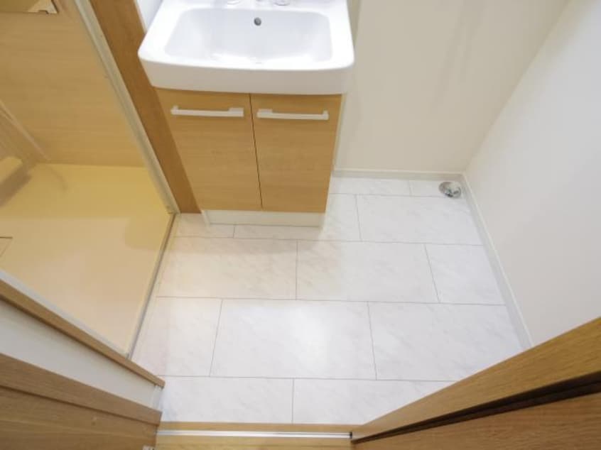  大和路線・関西本線/奈良駅 徒歩3分 1階 築8年