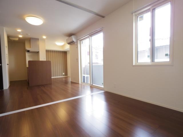  近鉄難波線・奈良線/新大宮駅 徒歩15分 1階 築7年