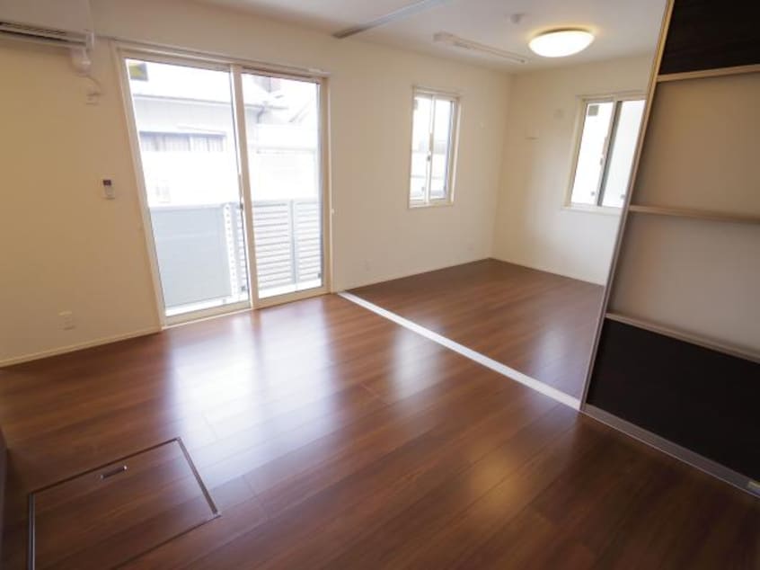  近鉄難波線・奈良線/新大宮駅 徒歩15分 1階 築7年