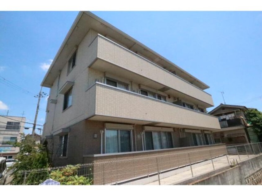  大和路線・関西本線/奈良駅 バス10分北神殿下車:停歩5分 1階 築7年