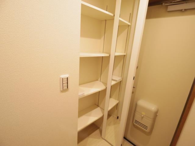  近鉄難波線・奈良線/新大宮駅 徒歩6分 2階 築7年