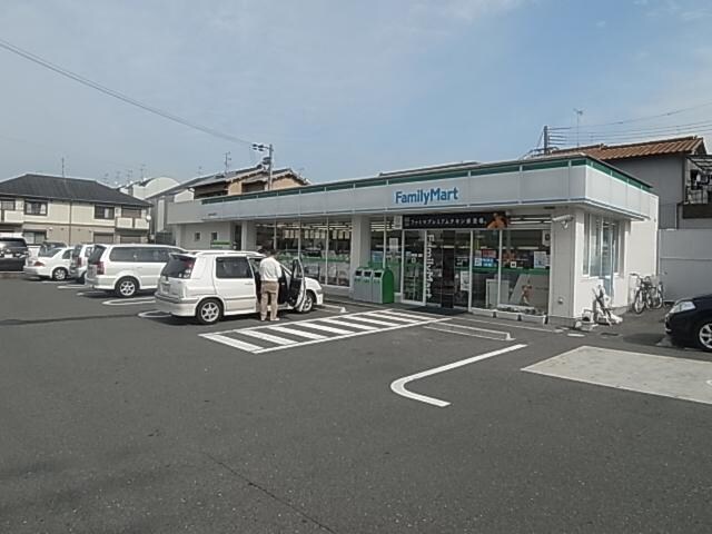 ファミリーマート奈良恋の窪店(コンビニ)まで393m 大和路線・関西本線/奈良駅 徒歩23分 2階 築5年