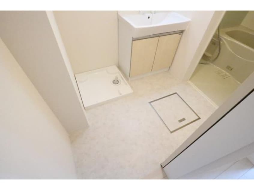  近鉄橿原線/尼ケ辻駅 徒歩13分 1階 築5年