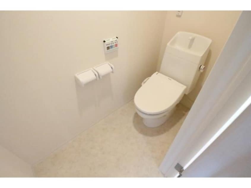  近鉄橿原線/尼ケ辻駅 徒歩13分 1階 築5年