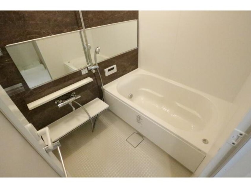  近鉄難波線・奈良線/新大宮駅 徒歩9分 5階 築4年