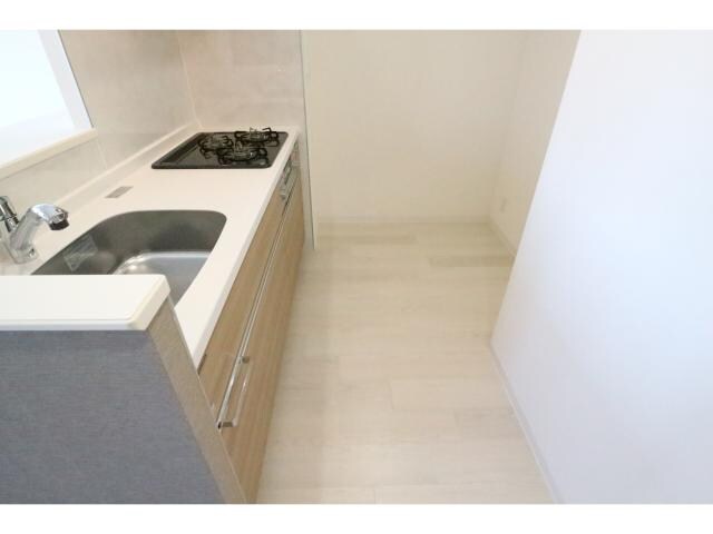  近鉄難波線・奈良線/新大宮駅 徒歩9分 2階 築4年