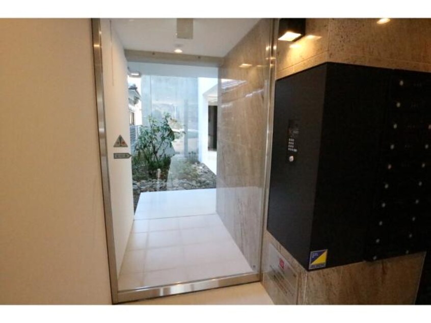  近鉄難波線・奈良線/近鉄奈良駅 徒歩10分 2階 築5年