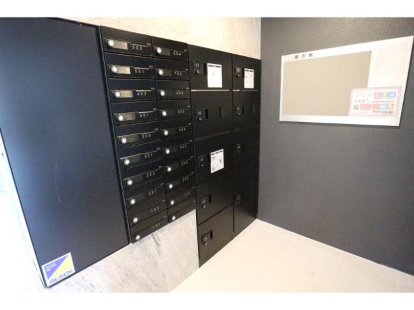  近鉄難波線・奈良線/近鉄奈良駅 徒歩10分 2階 築5年