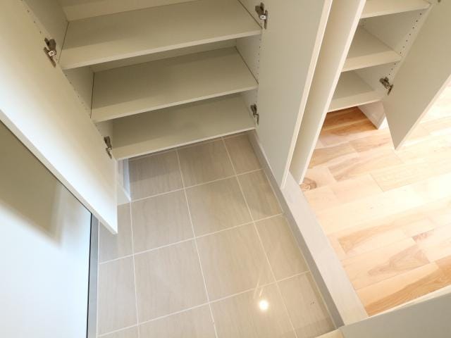  近鉄難波線・奈良線/近鉄奈良駅 徒歩10分 2階 築5年