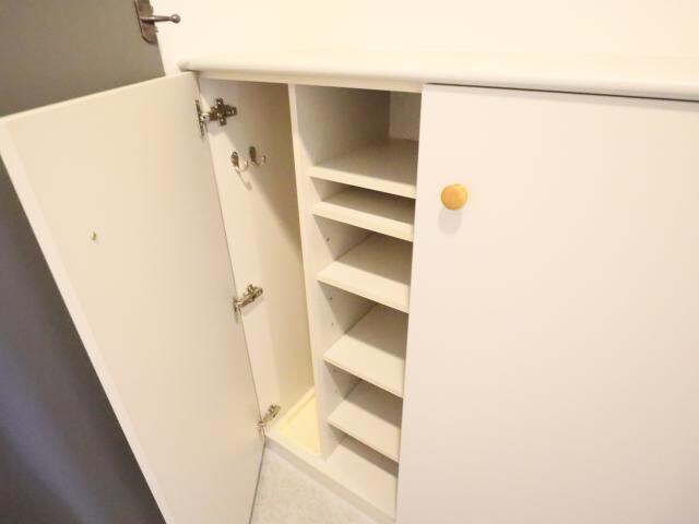  近鉄難波線・奈良線/新大宮駅 徒歩4分 6階 築27年