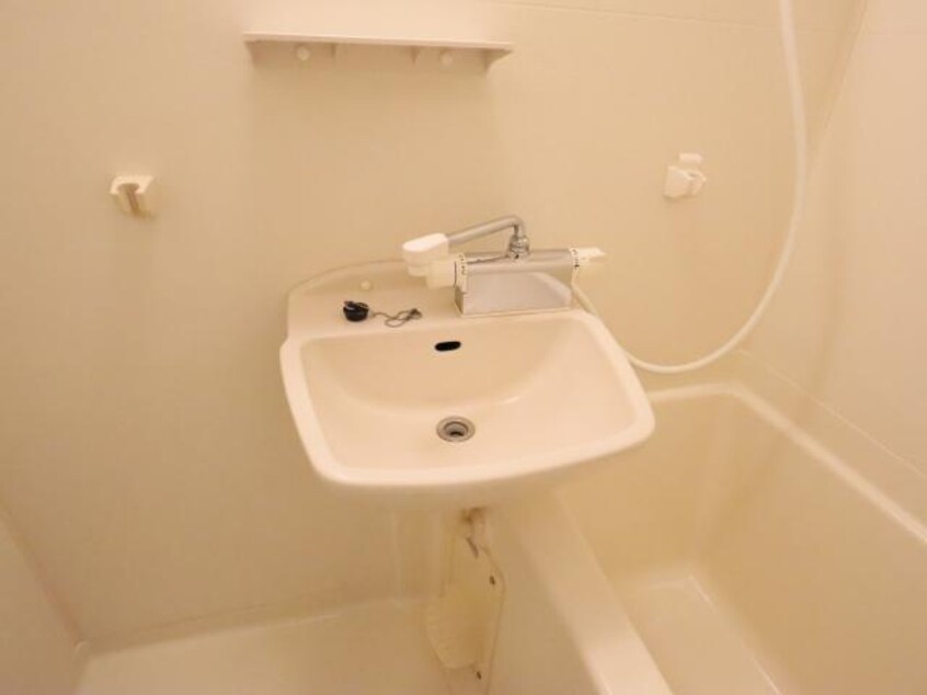  近鉄難波線・奈良線/新大宮駅 徒歩4分 4階 築27年