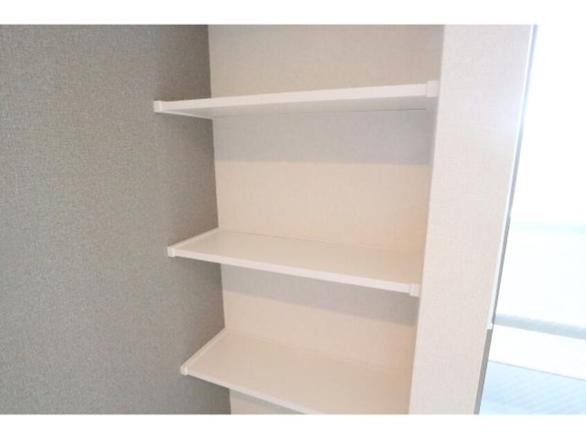  近鉄難波線・奈良線/新大宮駅 徒歩19分 3階 築3年