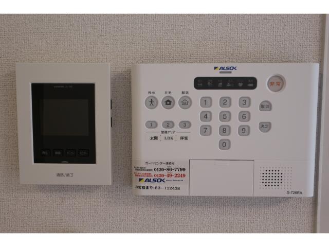  学研都市線<片町線>・JR東西線/木津駅 バス5分市坂下車:停歩2分 1階 築3年