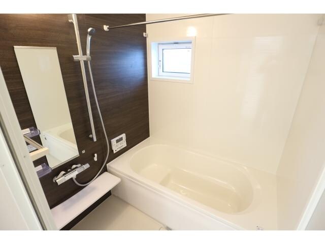  近鉄難波線・奈良線/新大宮駅 徒歩20分 1階 築3年