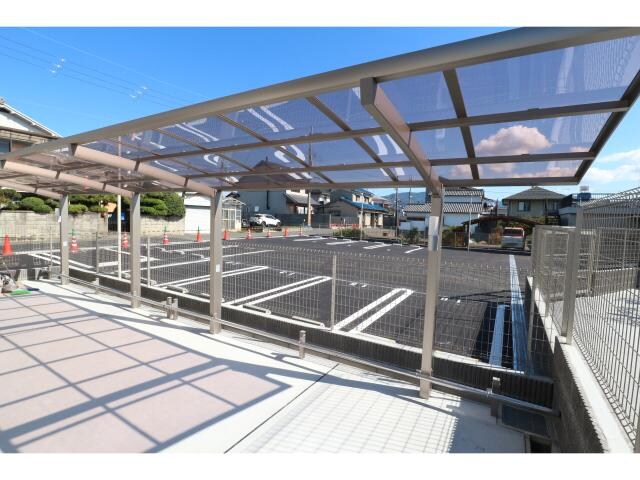  近鉄難波線・奈良線/新大宮駅 徒歩20分 1階 築3年