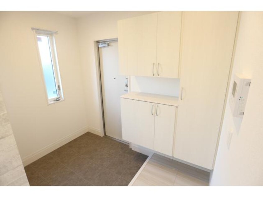  近鉄難波線・奈良線/新大宮駅 徒歩20分 1階 築3年