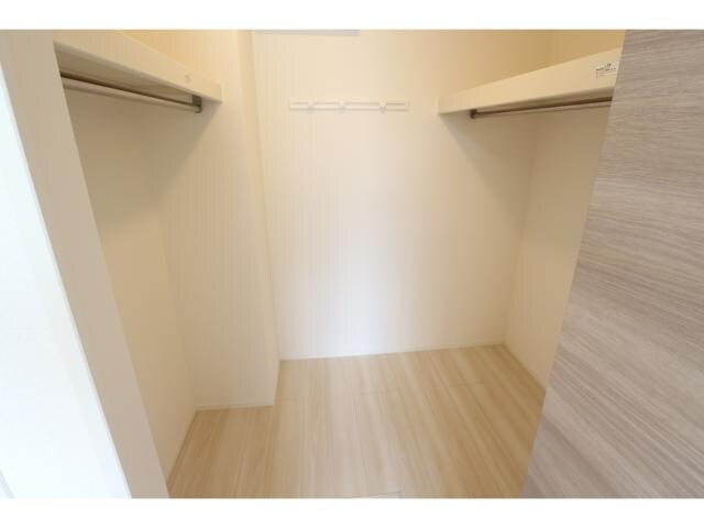  近鉄難波線・奈良線/新大宮駅 徒歩20分 1階 築3年