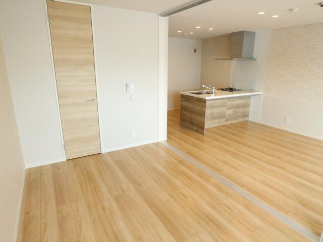  近鉄難波線・奈良線/近鉄奈良駅 徒歩12分 1階 築2年