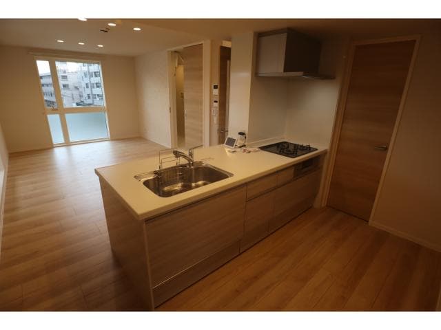  近鉄難波線・奈良線/新大宮駅 徒歩4分 3階 築2年